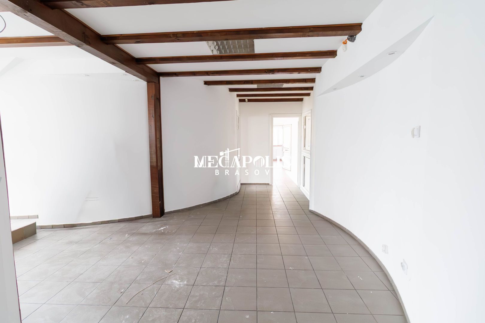 Chirie clădire centrul civic | Brașov | 500mp | 5000€ - Poză 14