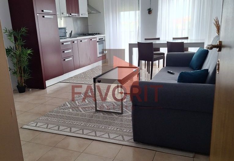 Bloc nou. Etaj intermediar. Pozitie excelenta - Poză 4