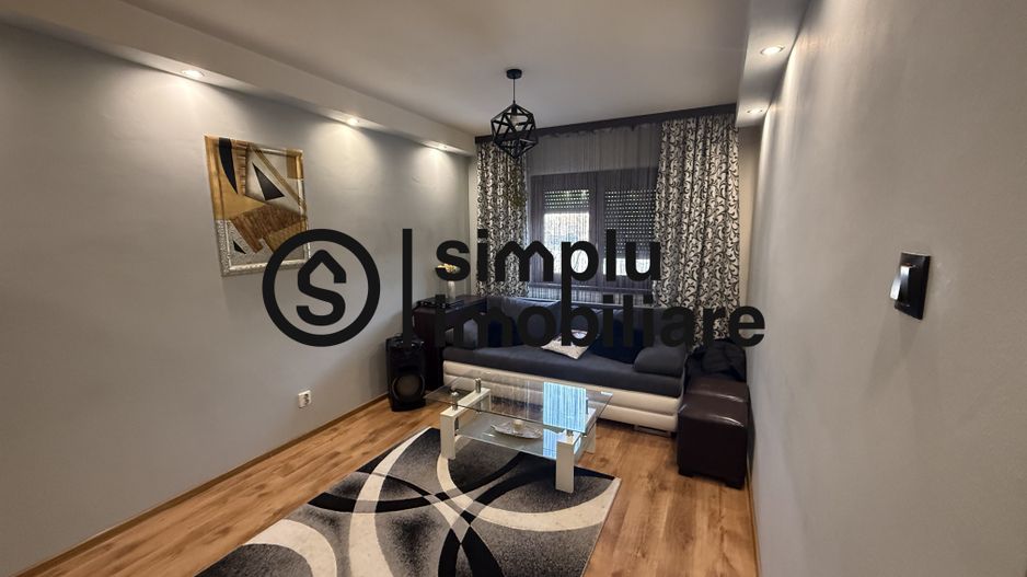 Apartament 3 camere decomandat - Poză 1