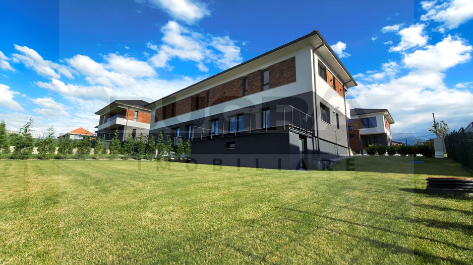 Casa de inchiriat, ansamblu privat, Dezmir - Poză 1