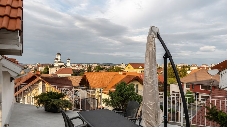 Apartament penthouse cu 5 camere | 2 băi | Terasă | Calea Dumbrăvii - Poză 6