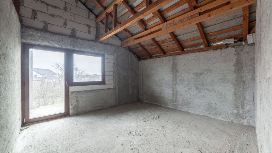Casa sptioasa cu potential real in Maracineni la 5 pasi de Pitesti-Arges! - Poză 12