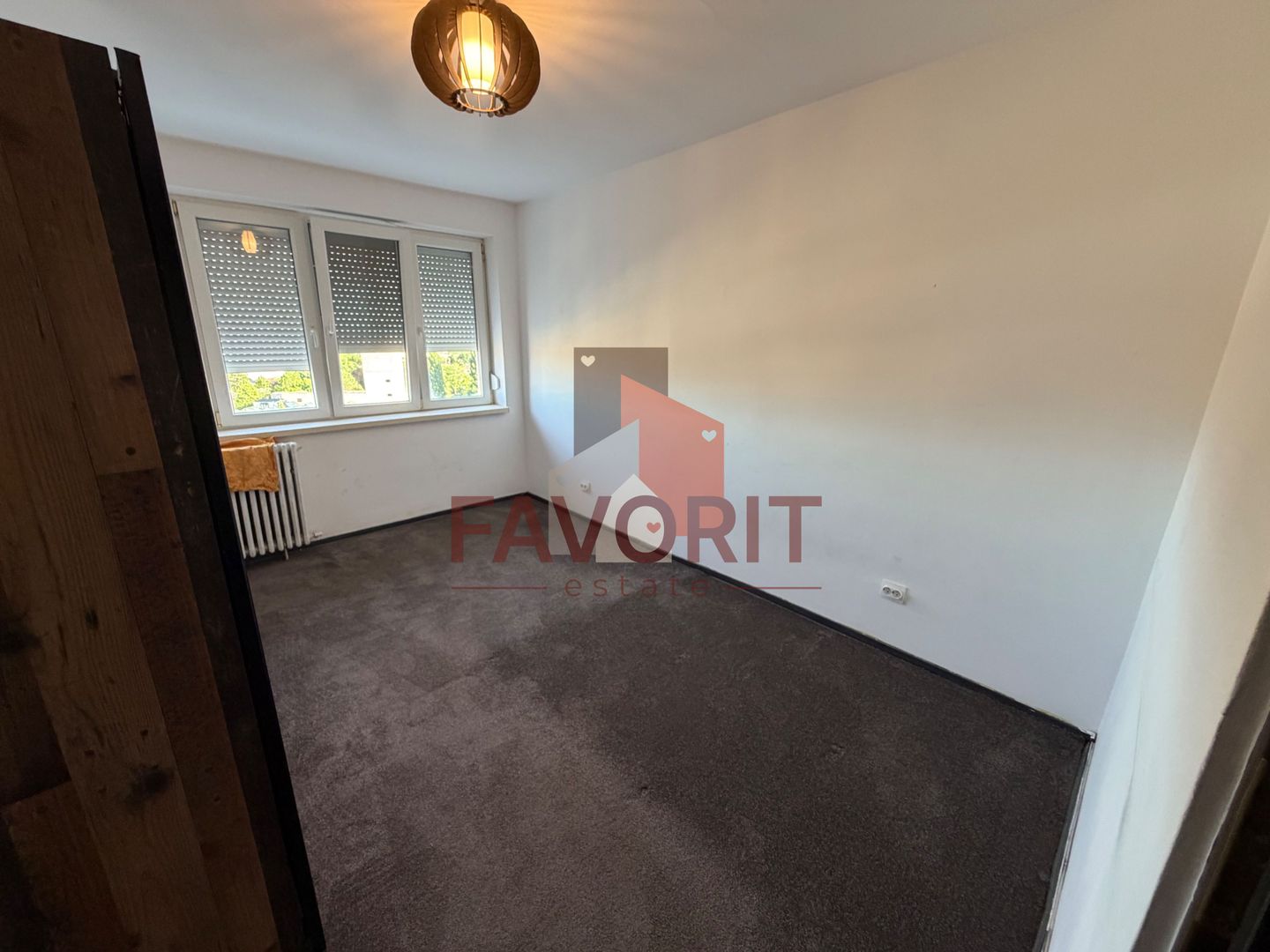 Disponibil imediat. Pozitie excelenta. Bloc izolat - Poză 11
