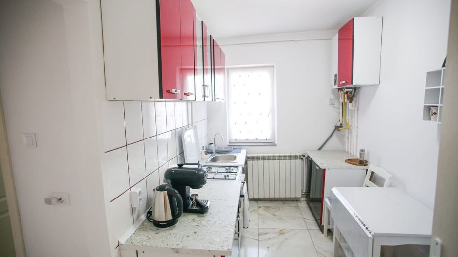 Propietar vand apartament 2 camere decomandat renovat/utilat complet - Poză 2