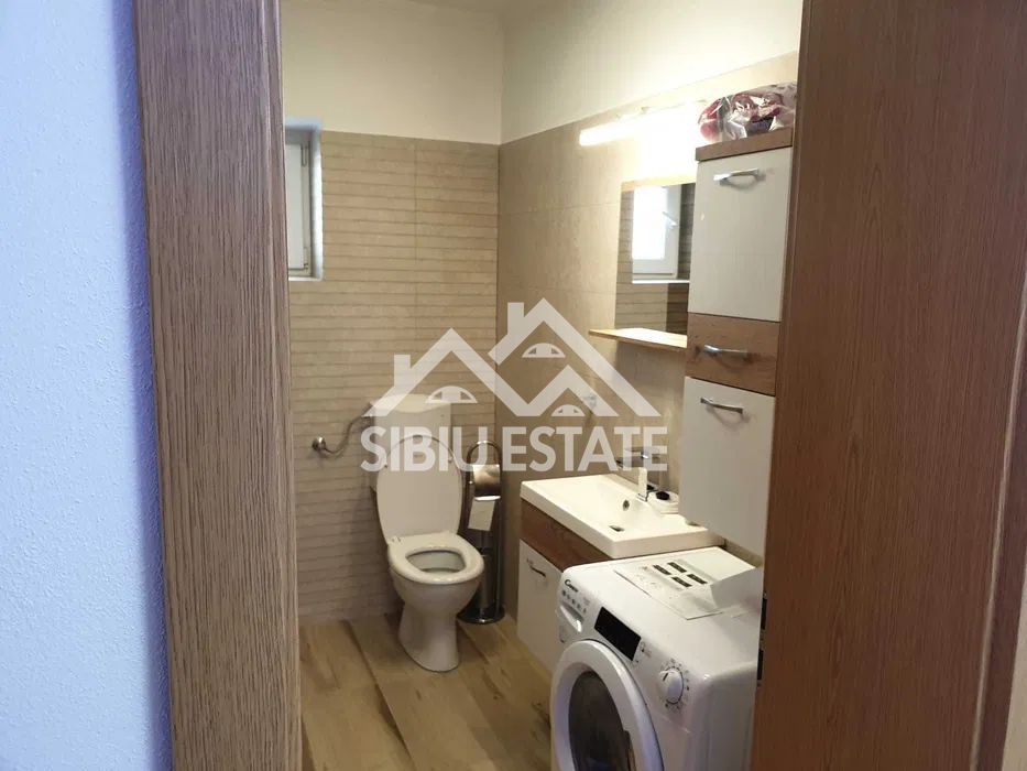 Apartament modern de inchiriat 3 camere, curte, garaj  Zona Sub Arini - Poză 7