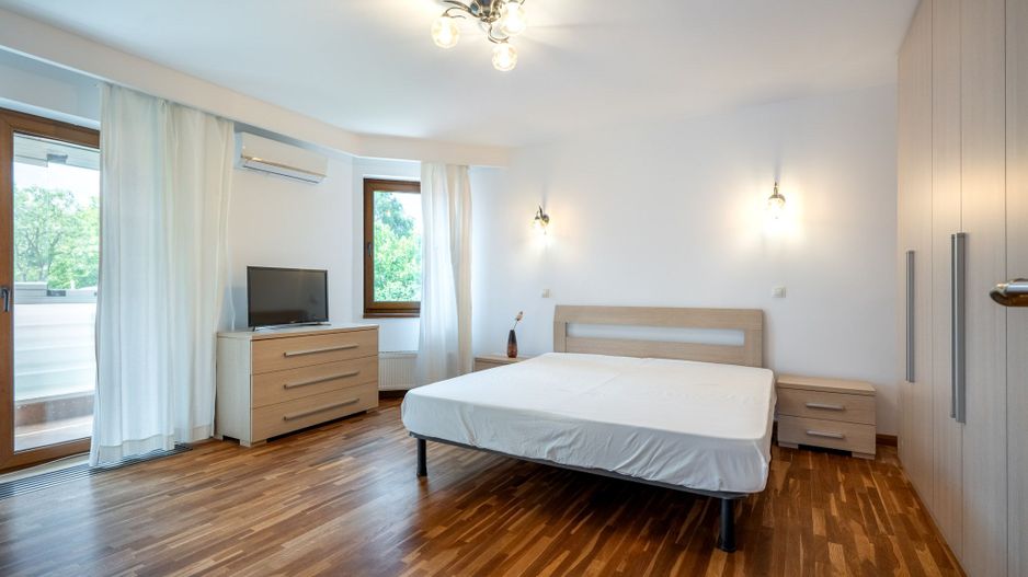 COMISION 0% - Baneasa/ Dobrogeanu Gherea-Garlei casa P+1+M 6 camere curte 500mp - Poză 17