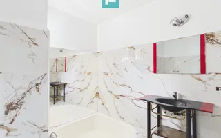 Vilă cu 5 dormitoare, piscină și garaj pe Eminescu - Poză 14