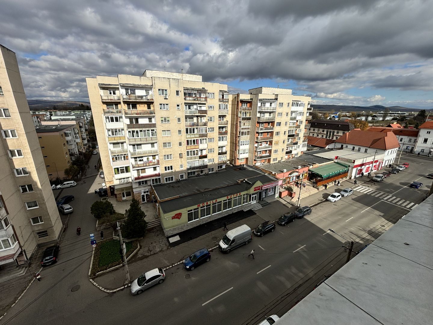 Apartament 3 camere decomandat 76 m² cu 2 băi - Poză 9