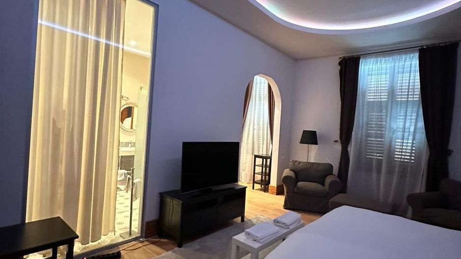 Casa saseasca CRISTIAN,amenajata LUX,pt turism,piscina,curte - Poză 4