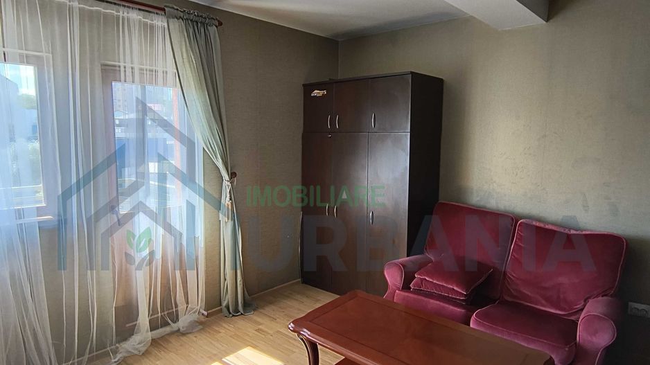 Căutăm coleg intr un apartament la vilă, zona Tătărași - Poză 2