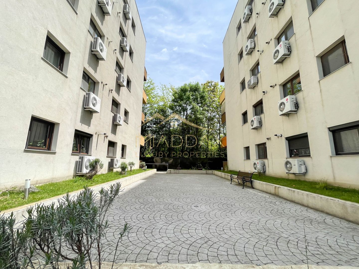 Apartament cu 3 camere ***85 mp utili*** // Erou Iancu Nicolae - Padurea Baneasa - Poză 41