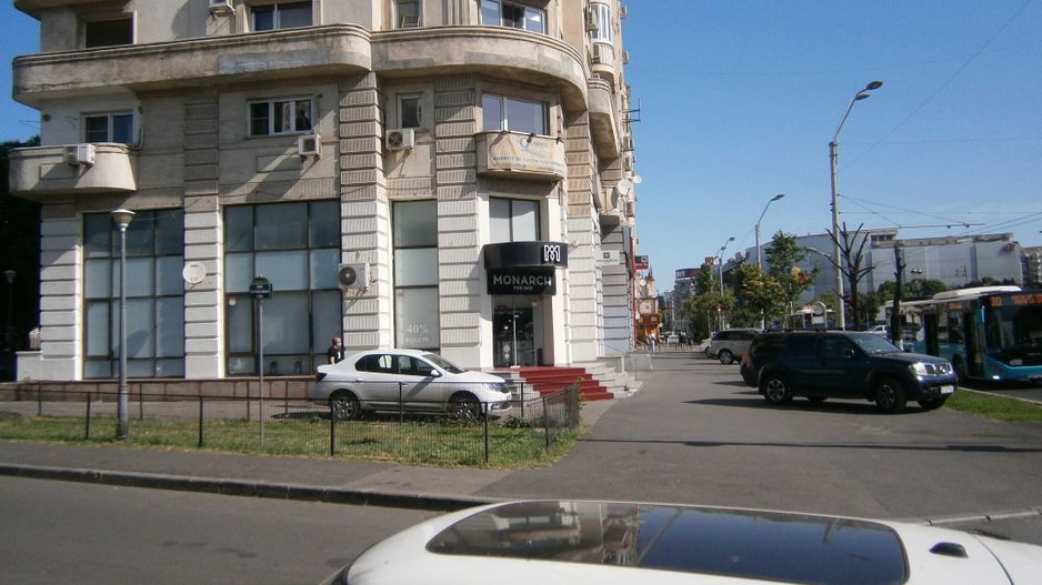 Vânzare spatiu comercial ultracentral-  Piata Unirii (Hiperclini Medlife) - Poză 1