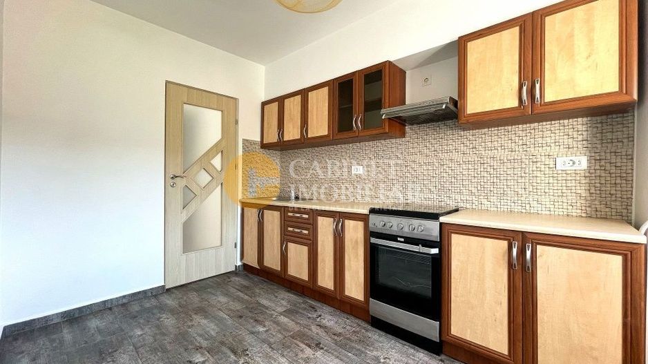 Etaj 3 Apartament 3 Camere Decomandat Belvedere Pizza-Nico Nicolina - Poză 3