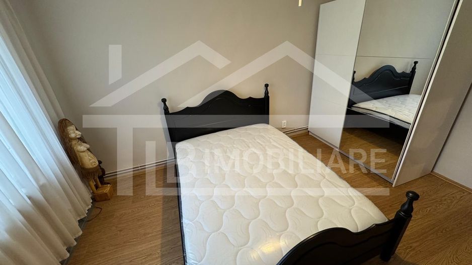 Apartament cu 3 camere, 85 mp, Zona Central - Poză 4