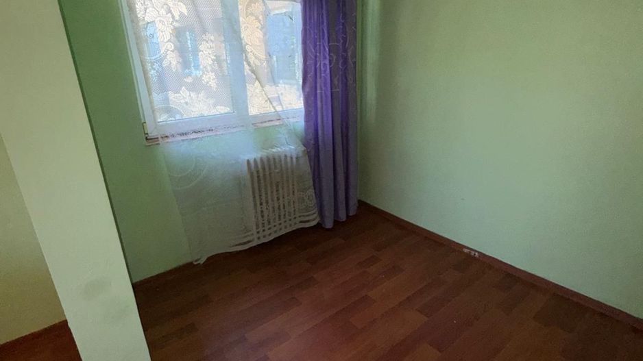 vand apartament 3 camere, parter, zona Autogara, gaz pe scara - Poză 3