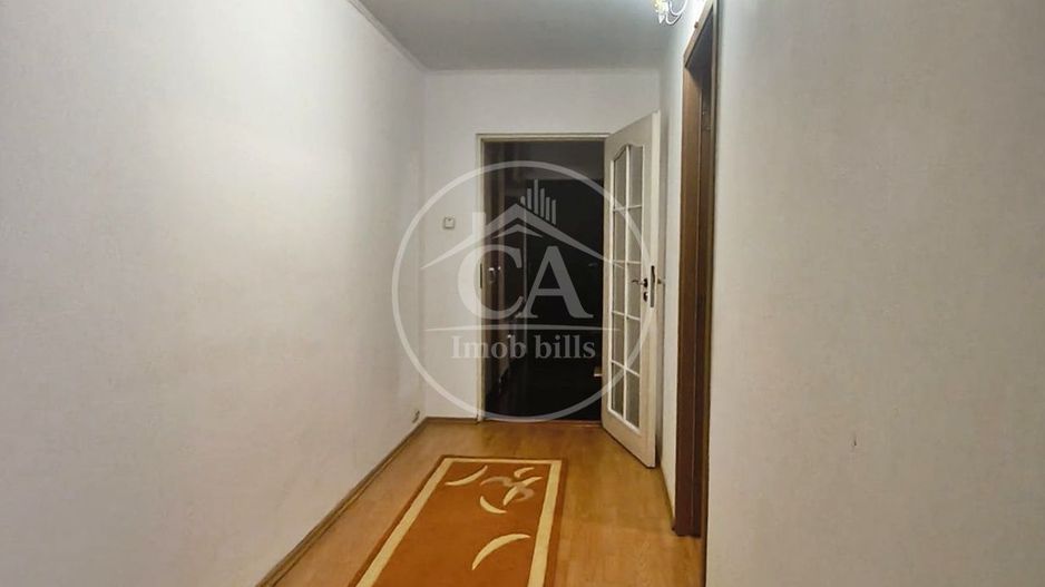 Apartament cu 2 camere de vânzare în zona Rogerius, Oradea - Poză 11