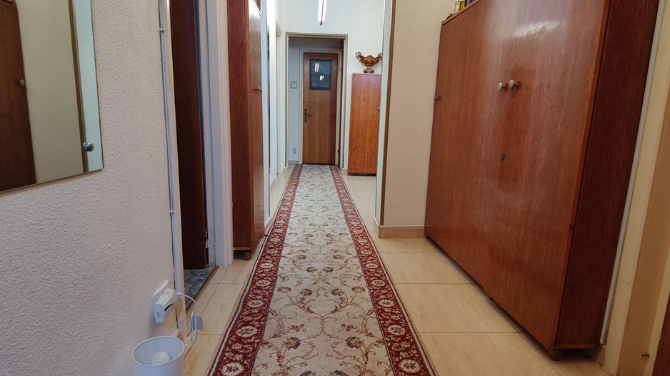 COMISION 0 | 4 camere Superb | Metrou Crangasi | Bloc 1986 - Poză 1