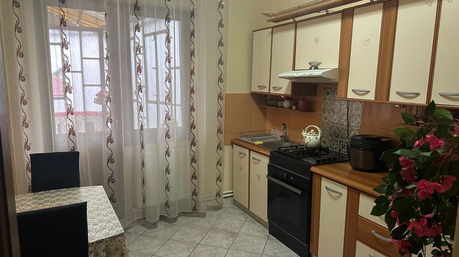 Apartament cu 3 camere si garaj, mobilat utilat,utracentral - Poză 7