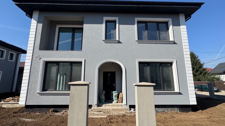 Vila Tunari CENTRAL, 140m2 si curte mare - Poză 4