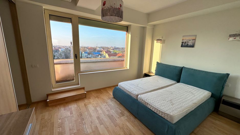 Penthouse de închiriat cu terase de 65 mp - Poză 9