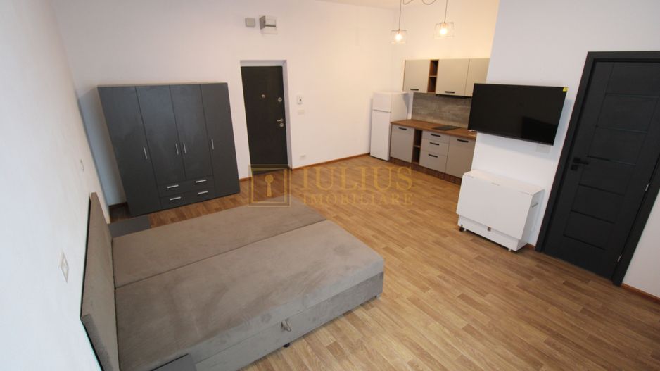 Zona Lunei, o camera, prima inchiriere - Poză 2