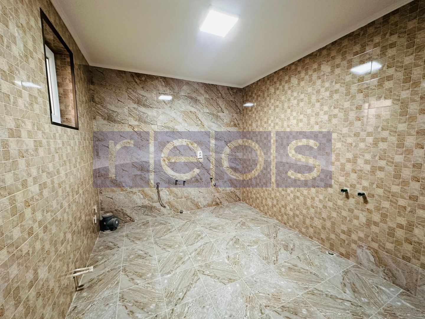 CASA DE VANZARE | 6 CAMERE | 1050 MP - Poză 9