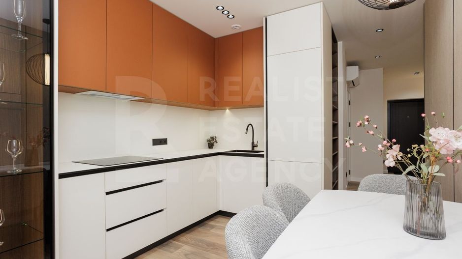 Vânzare, apartament 3 camere 70 mp, str. Vasile Lupu, Buiucani - Poză 2