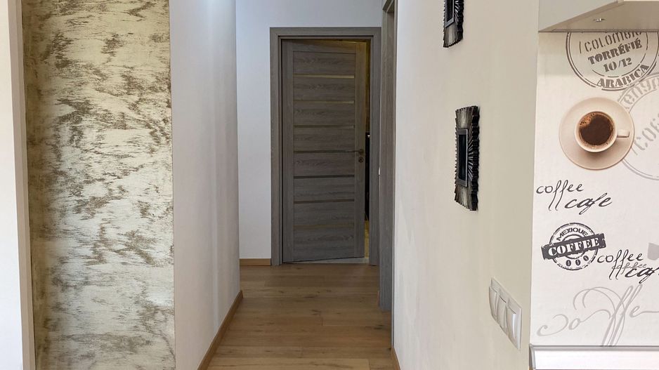 Apartament de lux cu 4 camere la mansardă - Poză 17