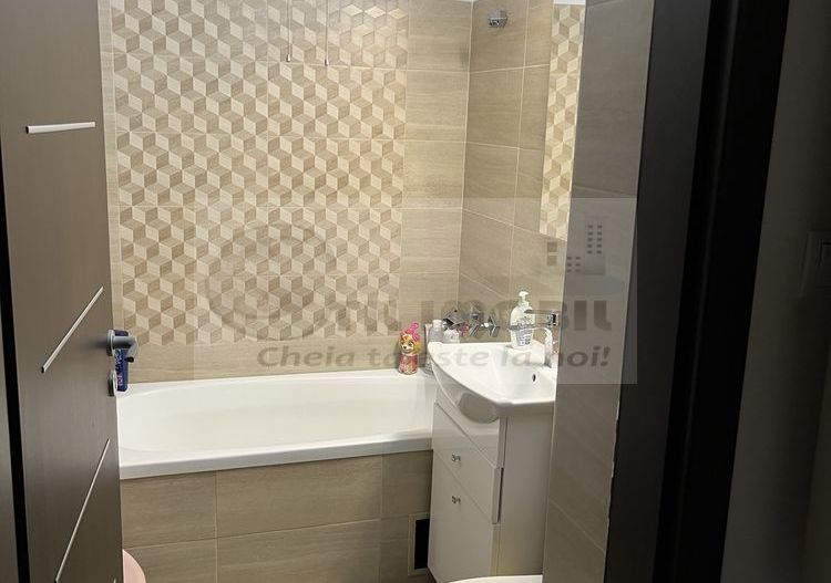 Ap 2 cam Zimbru 46 mp utili + balcon 7 mp 105.000 € - Poză 4