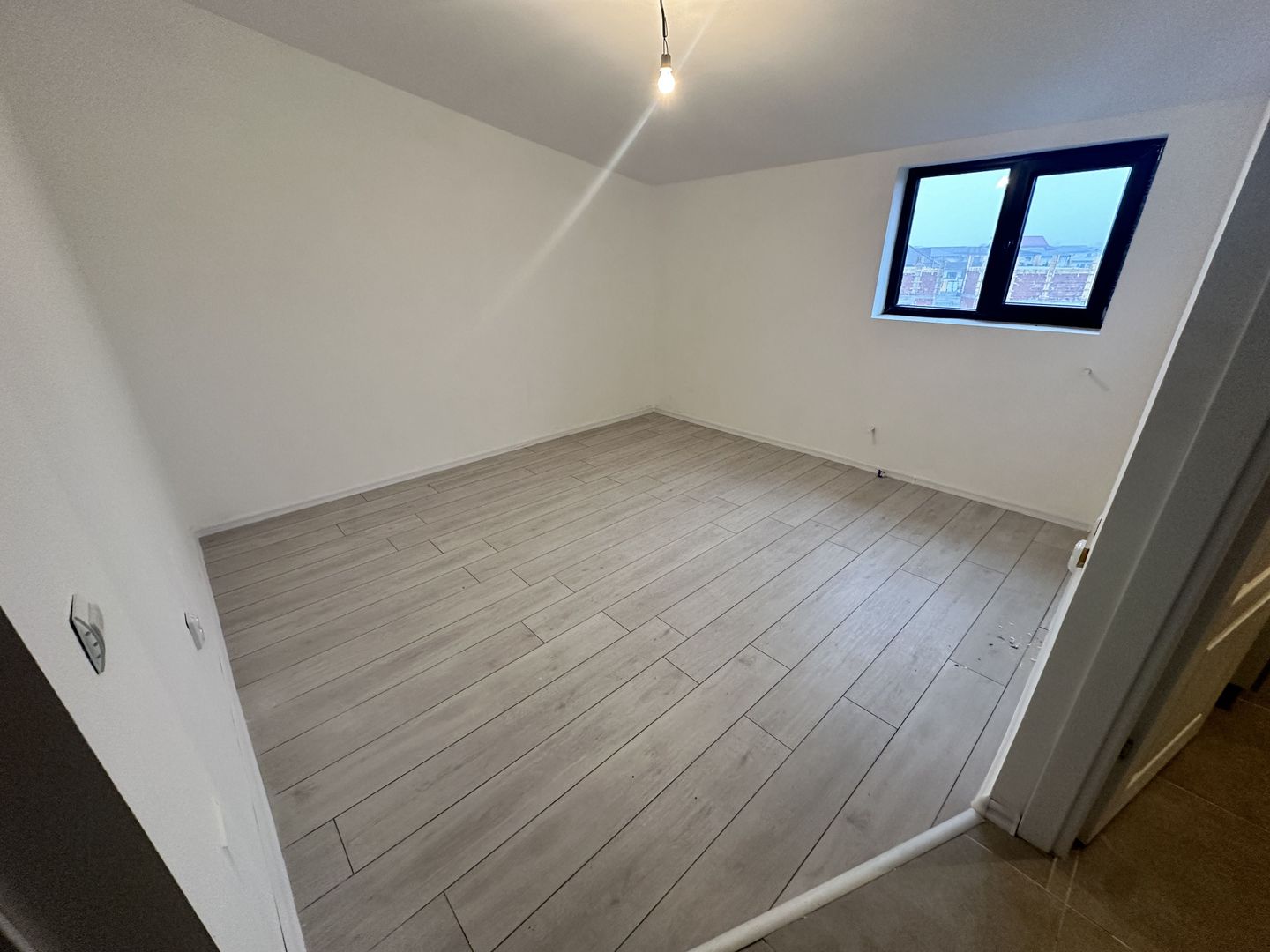 CASA INSIRUITA 5 CAMERE - BRAGADIRU, TOATE UTILITATILE, COMISION 0% - Poză 9