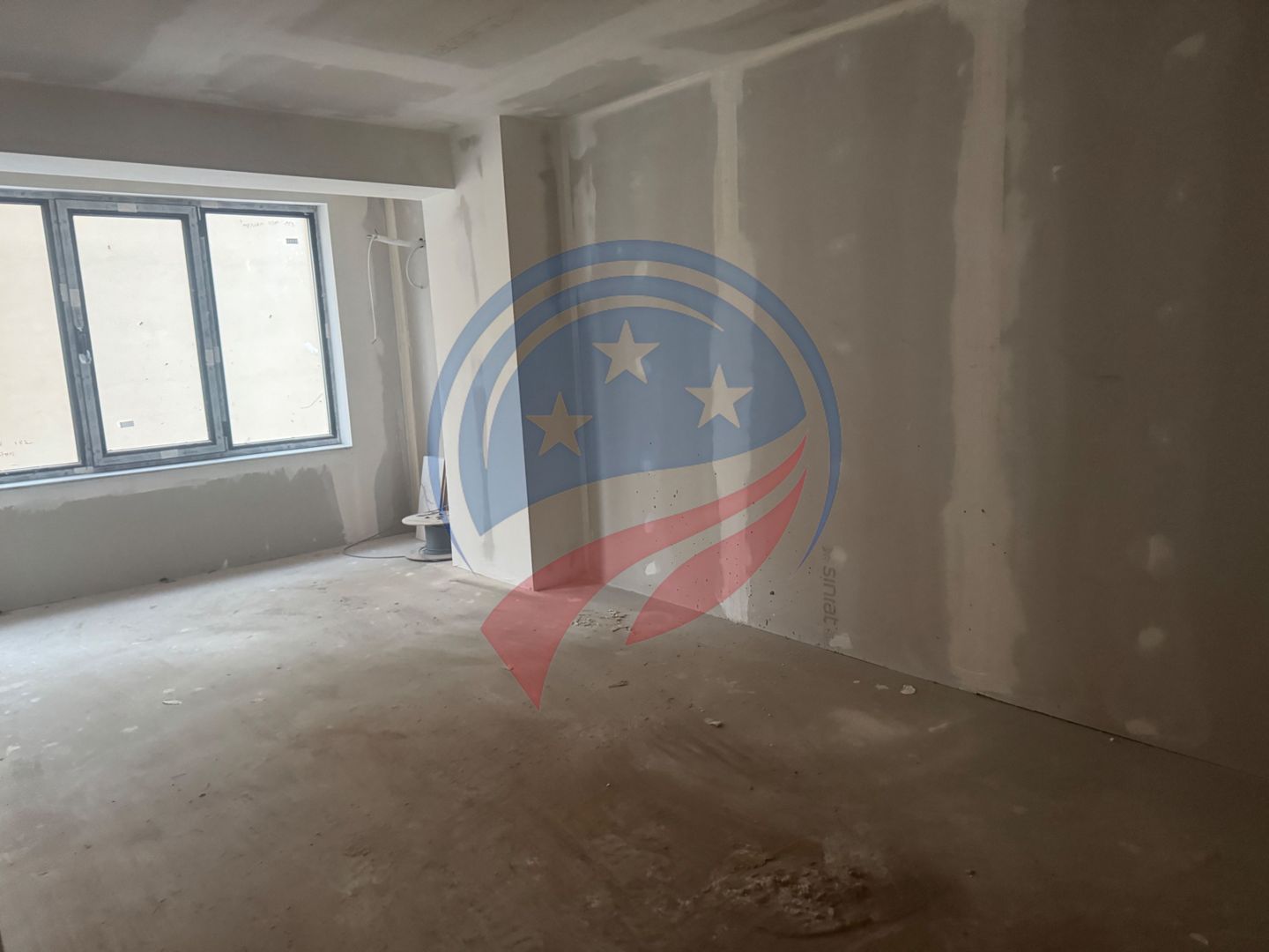 Apartament 3 camere, decomandat, bloc nou, zona George Enescu - Poză 4