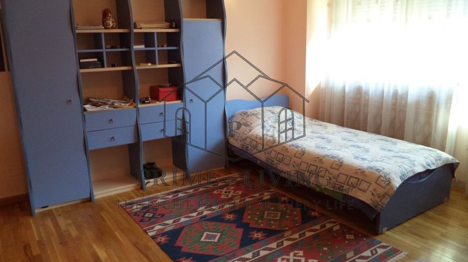 VILA - 4DORMITOARE SI GRADINA DE 300 MP LA INCHIRIERE IN IANCU NICOLAE - Poză 9