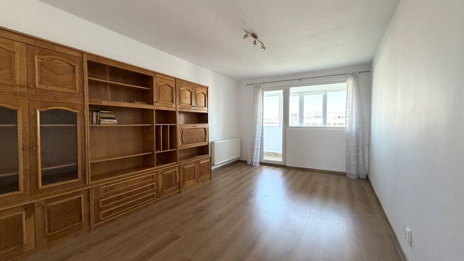 Apartament renovat, decomandat, luminos | Zona Dristor metrou - Poză 1