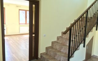 Casa de închiriat cu hală și curte generoasă – ideală pentru sediu fir - Poză 14