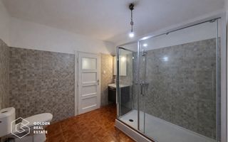 Casa cu 2 corpuri de cladire, Lipova - Poză 12