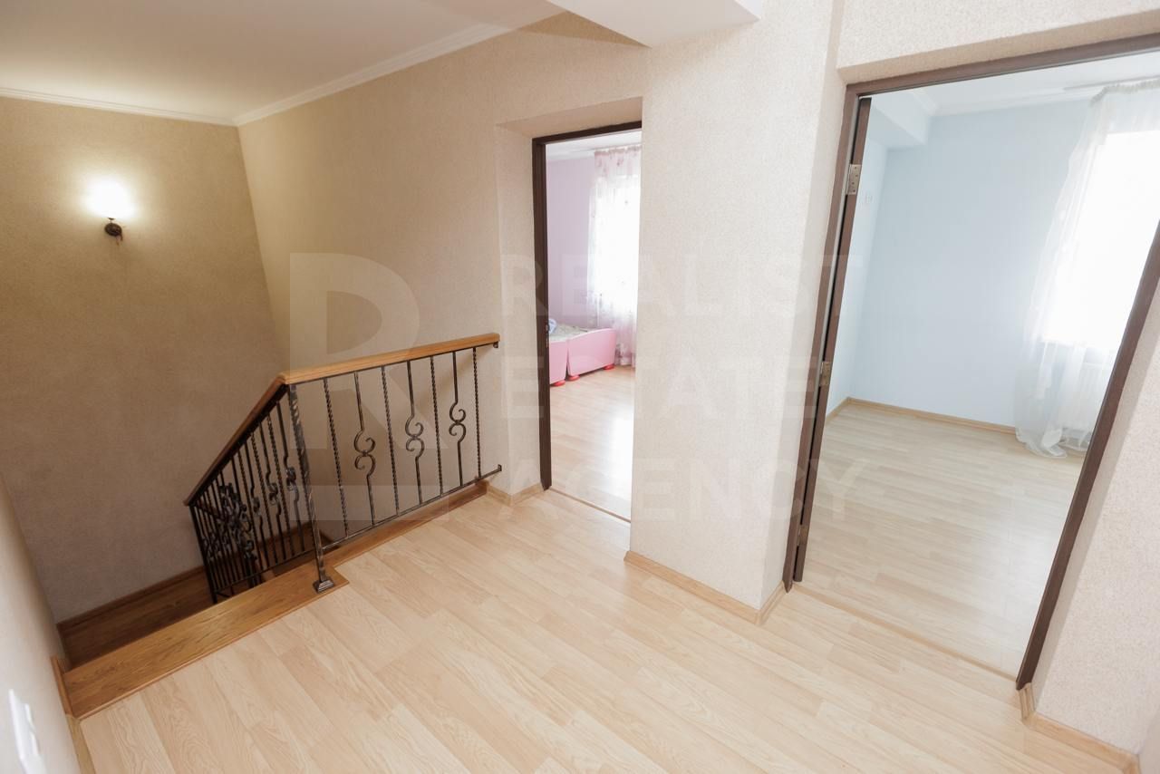 Chirie, Duplex, 6 camere, Strada Vasile Lupu, Buiucani - Poză 14