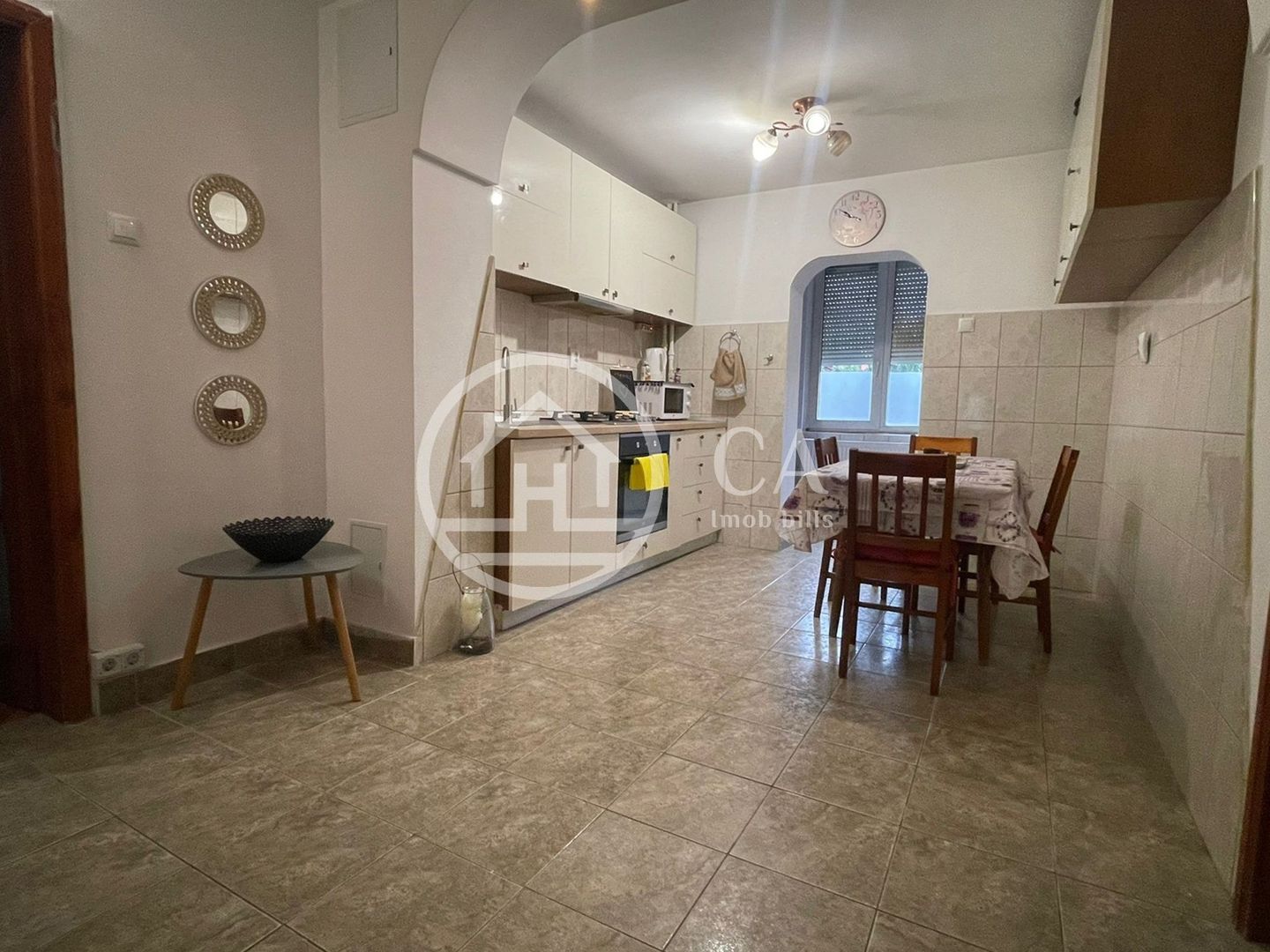 Apartament de închiriat cu 3 camere în Calea Aradului, Oradea - Poză 8