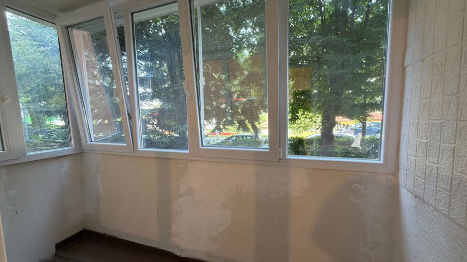 Apartament cu 3 camere decomandat 72 M² cu balcon și pivniță - Poză 17