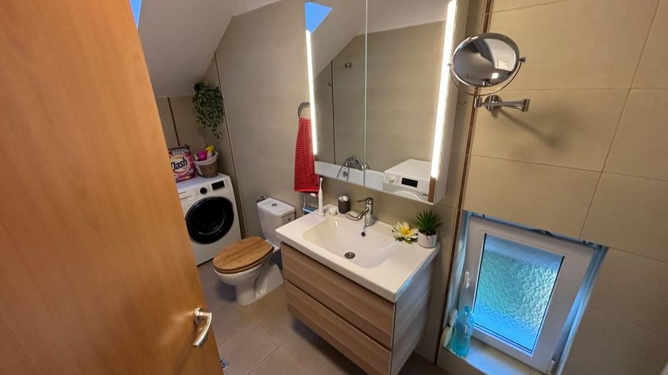 Vila deosebita aproape de padure - Poză 31