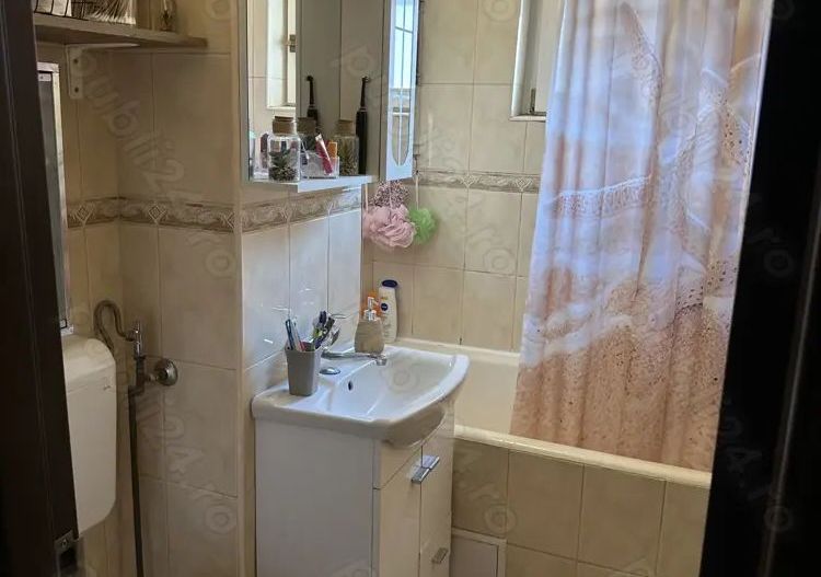 BRASADAS vinde ap 3 cam etaj 4/4 in Micro 17. - Poză 3