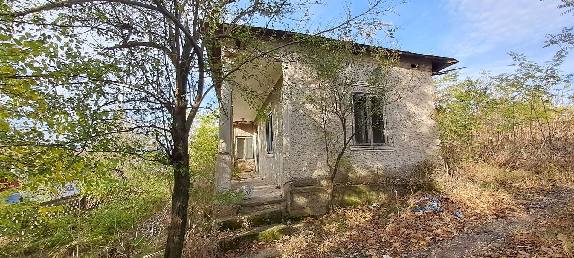 Giurgiu, comuna DAIA, casa demolabila, teren 1300 mp, dubla deschidere - Poză 1