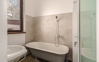 Piata Muncii, casa 87 mp totali, 179 mp curte libera, ideala birouri - Poză 28