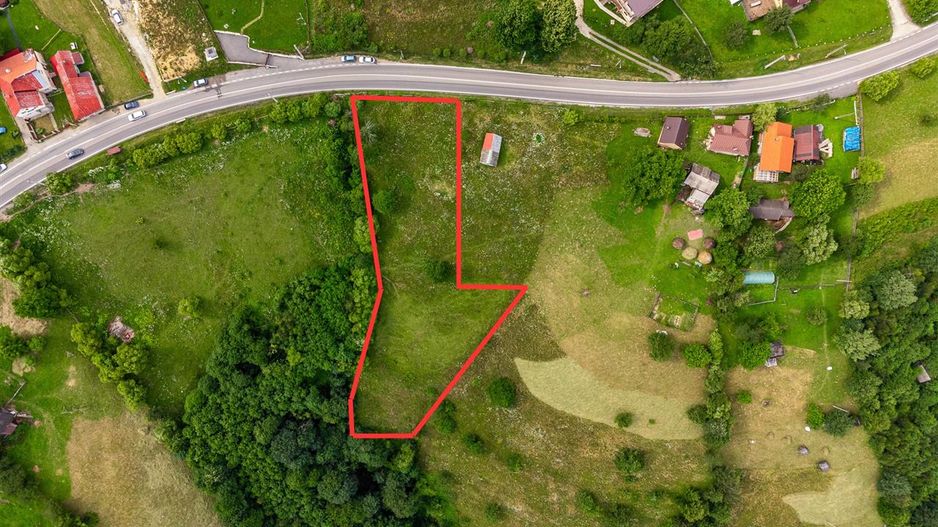 Aproape 4.000 mp, in fascinatia decorului montan, Bran, Moieciu de Jos, Brasov - Poză 2
