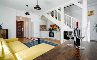 Apartament 4 camere, scară interioară - Central București, Unirii - Poză 1