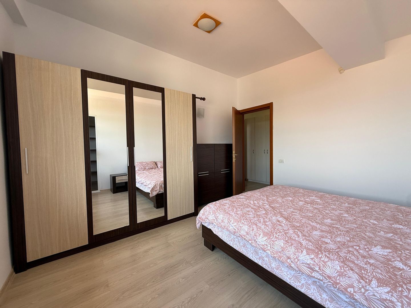 Apartament central Otopeni | 3 camere | Et inalt - Poză 8