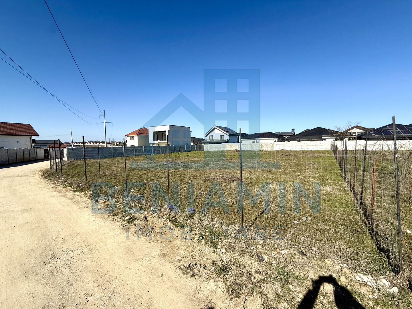 Teren intravilan - 600mp - posibilitate exindere - Selgros - Poză 3