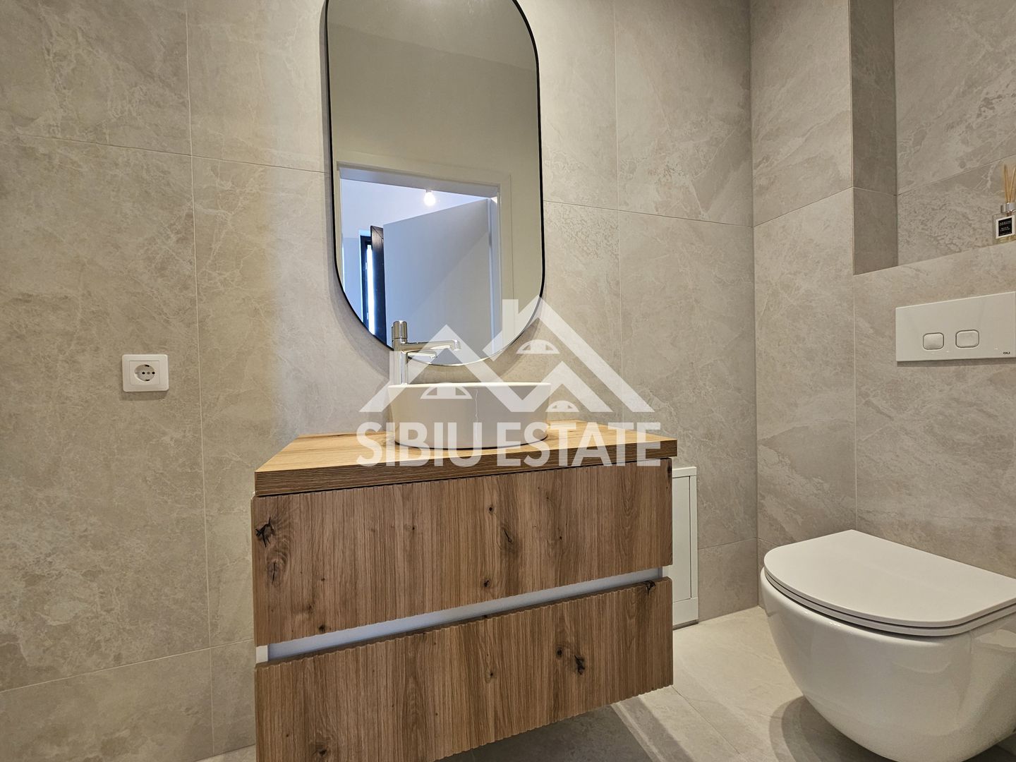 Casa LA CHEIE mutare rapida - Poză 4