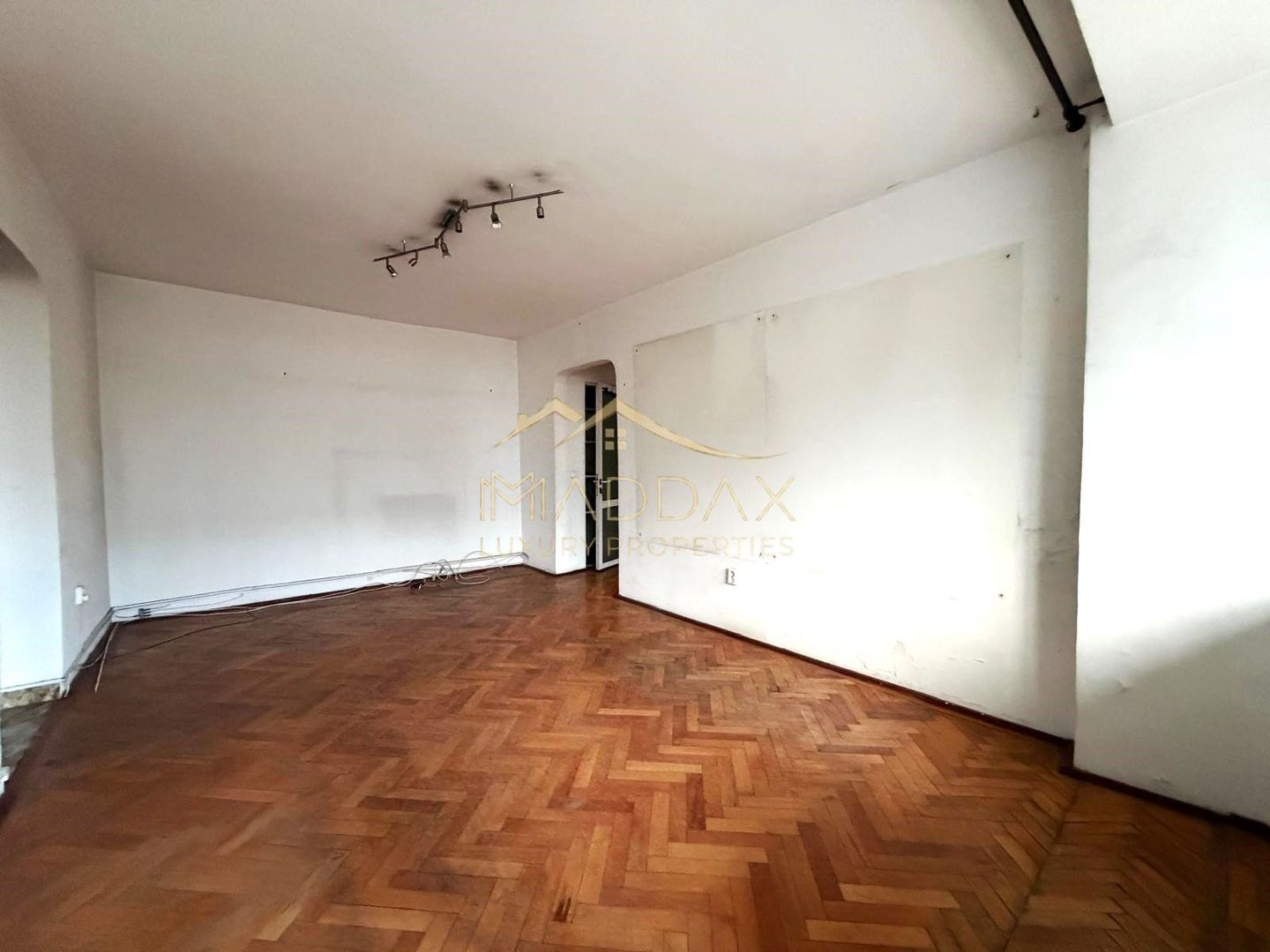 Apartament 2 camere de renovat // Dorobanti // bvd Iancu de Hunedoara - Poză 3