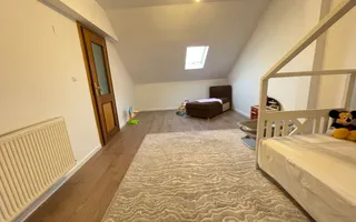 Casa spatioasa cu spatiu de relaxare-zona Blascovici - Poză 20