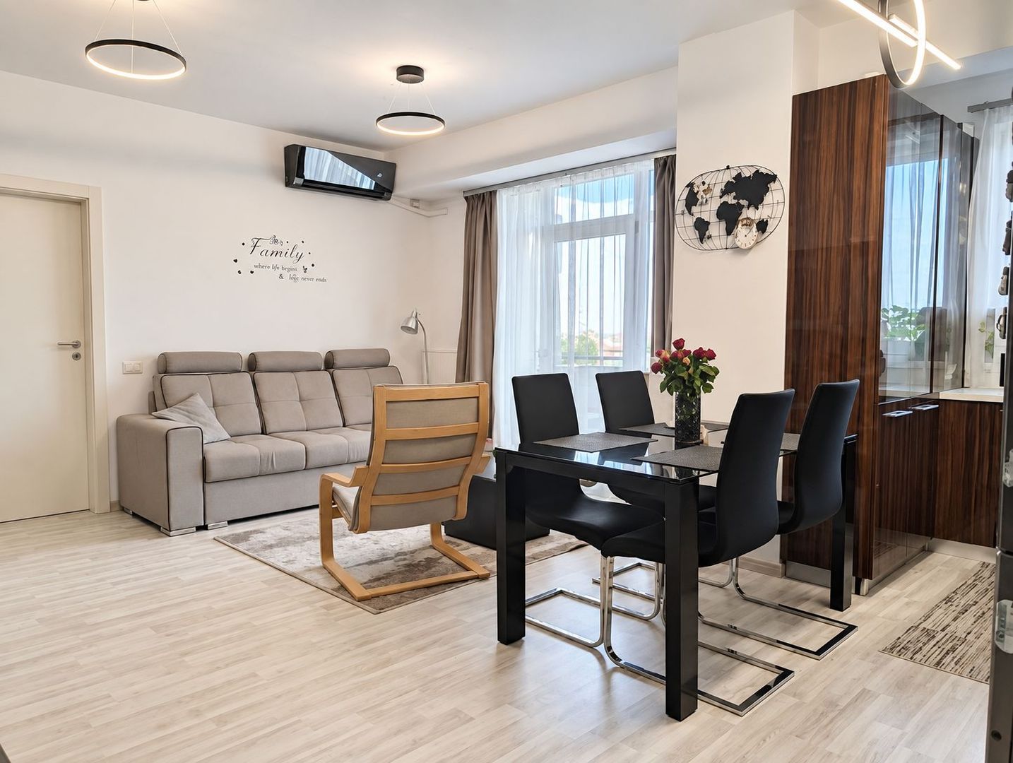 Calea Martirilor–ESO | 3 Camere | 2 Băi | Terasă | Parcare | Bloc 2018 - Poză 1